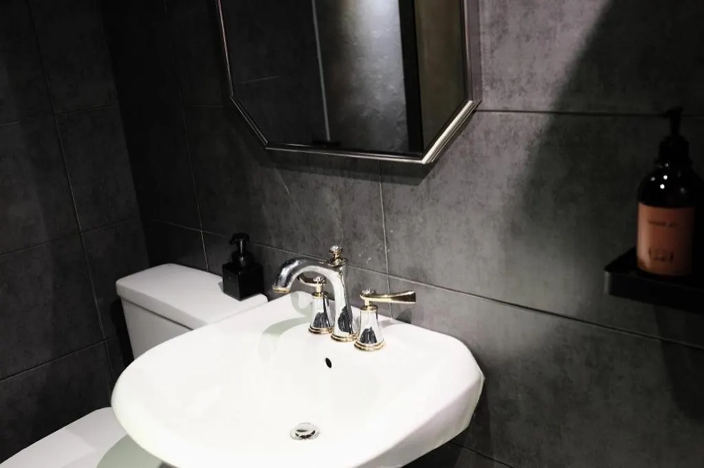 Hotel Elephant Busan 3*,