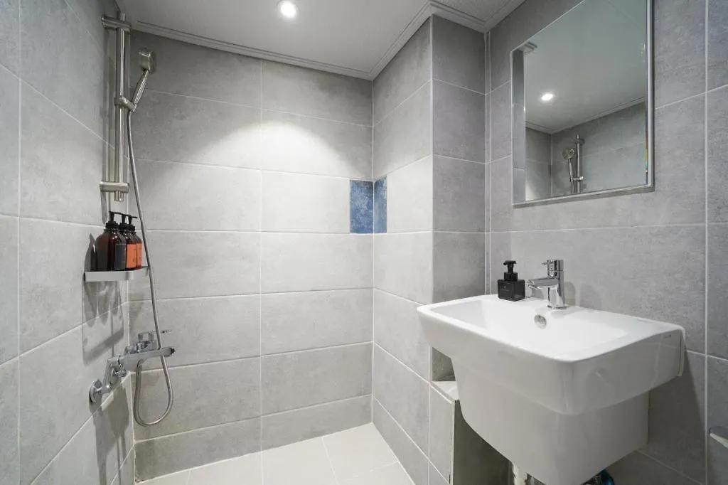 Hotel Elephant Busan 3*,